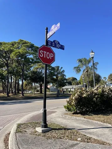 904 Boston Avenue Fort Pierce FL 34950