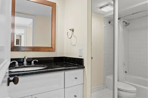 110 1st Terrace Palm Beach Gardens FL 33418