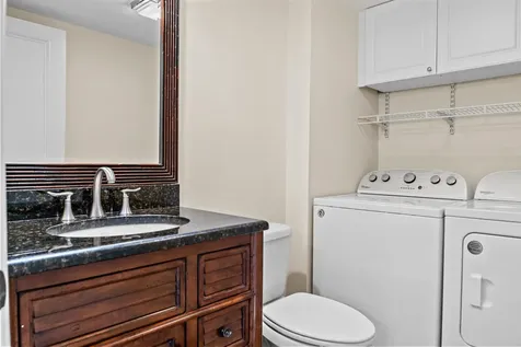 110 1st Terrace Palm Beach Gardens FL 33418