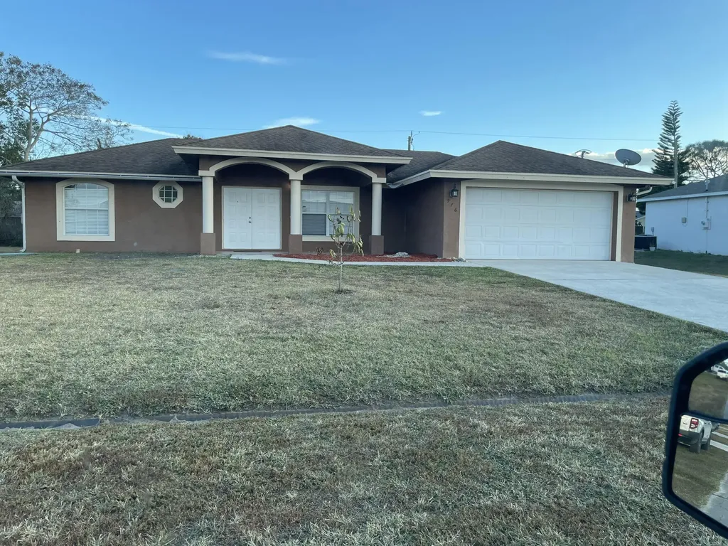 976 SW Whittier Terrace Port Saint Lucie FL 34953