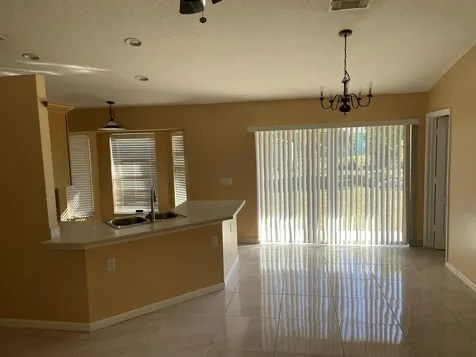 976 SW Whittier Terrace Port Saint Lucie FL 34953