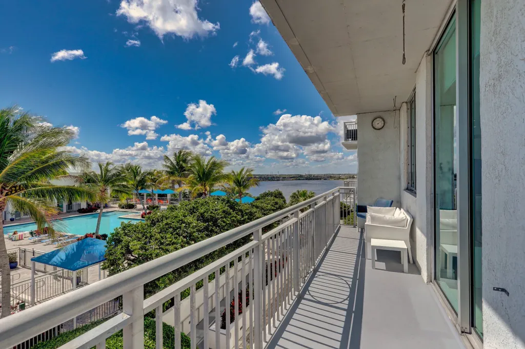 300 S Australian Avenue West Palm Beach FL 33401