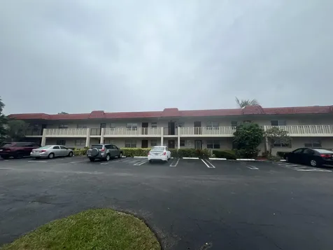 21 Abbey Lane Delray Beach FL 33446