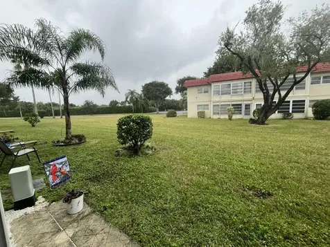 21 Abbey Lane Delray Beach FL 33446