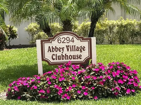 21 Abbey Lane Delray Beach FL 33446