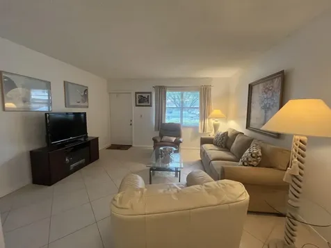21 Abbey Lane Delray Beach FL 33446