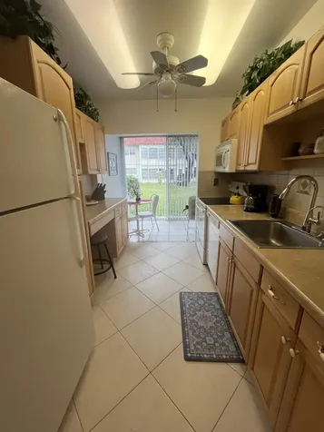 21 Abbey Lane Delray Beach FL 33446