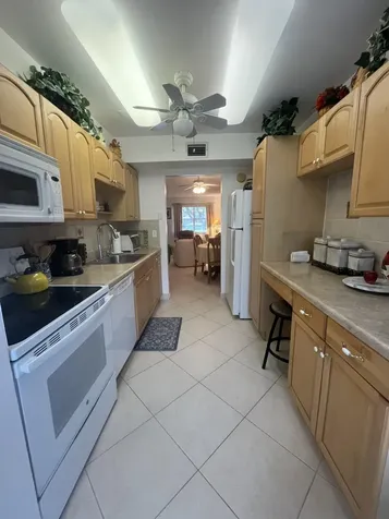 21 Abbey Lane Delray Beach FL 33446