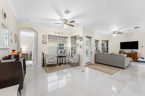 5827 Via De La Plata Circle Delray Beach FL 33484