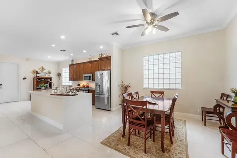 5827 Via De La Plata Circle Delray Beach FL 33484