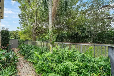 5827 Via De La Plata Circle Delray Beach FL 33484