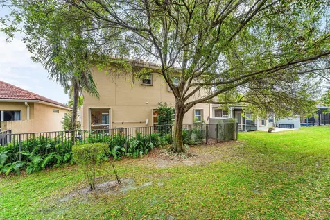 5827 Via De La Plata Circle Delray Beach FL 33484