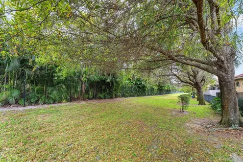 5827 Via De La Plata Circle Delray Beach FL 33484