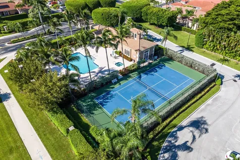 5827 Via De La Plata Circle Delray Beach FL 33484