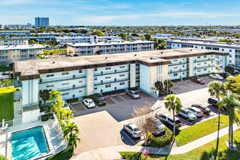 124 Shore Court North Palm Beach FL 33408