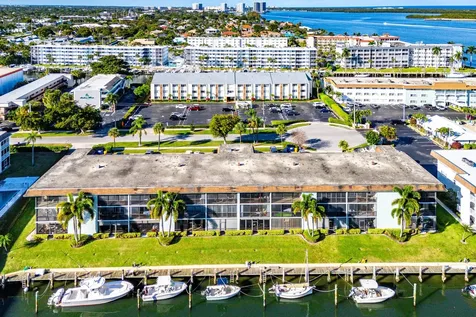 124 Shore Court North Palm Beach FL 33408