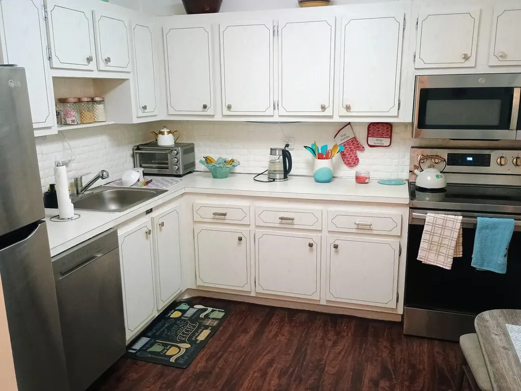 8100 Sw 24th Street North Lauderdale FL 33068