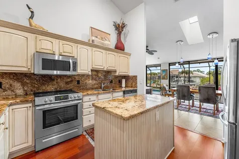 8794 Se Riverfront Terrace Jupiter FL 33469