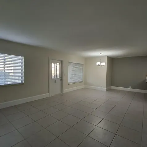 115 Lake Pine Circle Greenacres FL 33463