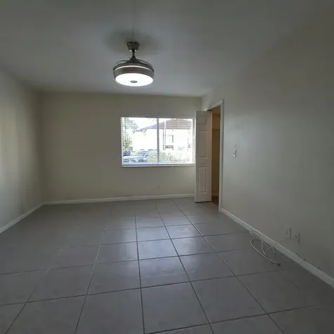 115 Lake Pine Circle Greenacres FL 33463