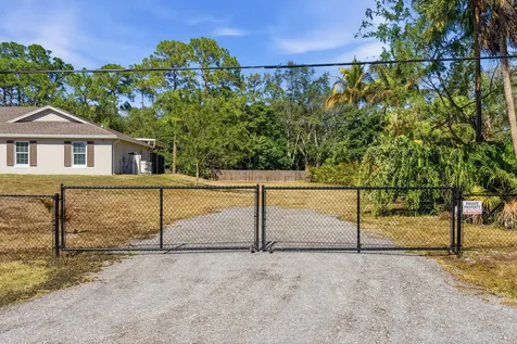16145 E Trafalgar Drive Loxahatchee FL 33470