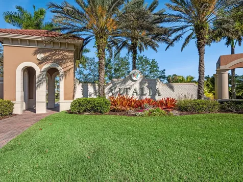 10283 Sw Silverberry Court Port Saint Lucie FL 34987