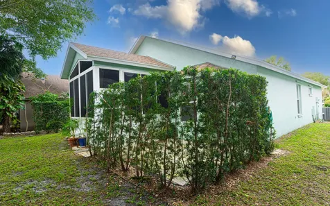 316 Hammocks Trail Greenacres FL 33413