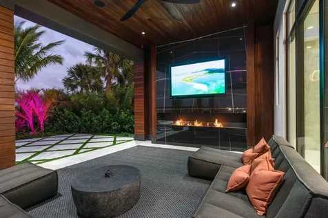 712 Lakeside Circle North Palm Beach FL 33408