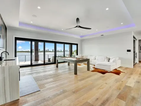 712 Lakeside Circle North Palm Beach FL 33408