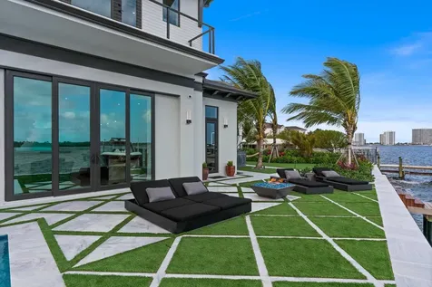 712 Lakeside Circle North Palm Beach FL 33408