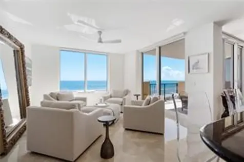 19 Avenue De La Mer Palm Coast FL 32137