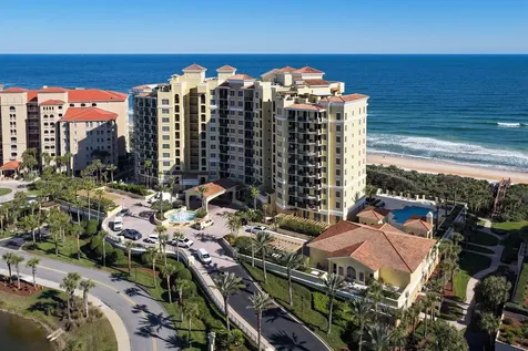 19 Avenue De La Mer Palm Coast FL 32137