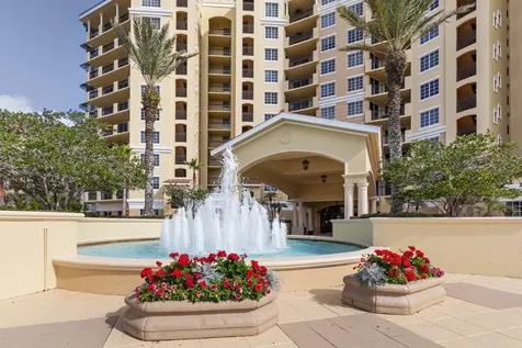 19 Avenue De La Mer Palm Coast FL 32137