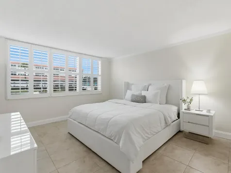 911 Gardenia Drive Delray Beach FL 33483