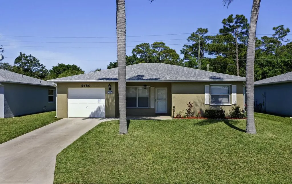 5680 Travelers Way Fort Pierce FL 34982
