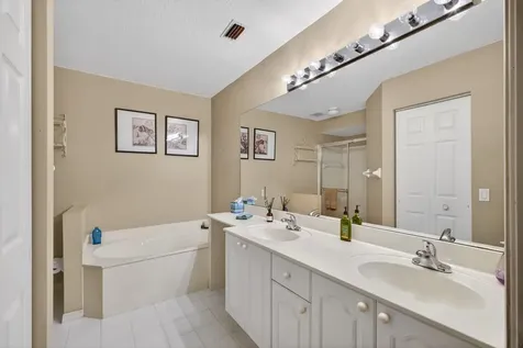 1120 Via Jardin Riviera Beach FL 33418