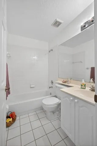 1120 Via Jardin Riviera Beach FL 33418