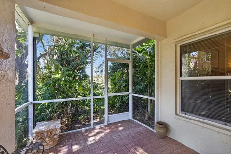 1120 Via Jardin Riviera Beach FL 33418
