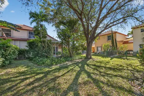 1120 Via Jardin Riviera Beach FL 33418