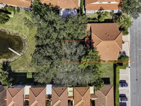 1120 Via Jardin Riviera Beach FL 33418