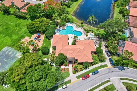 1120 Via Jardin Riviera Beach FL 33418