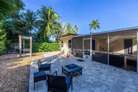 327 Dartmouth Drive Lake Worth Beach FL 33460