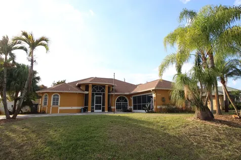 3410 Se Hart Circle Port Saint Lucie FL 34984