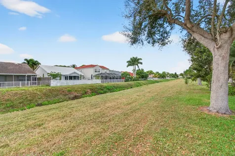 6271 Tall Cypress Circle Greenacres FL 33463