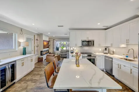 14 Ne 26 Court Wilton Manors FL 33334