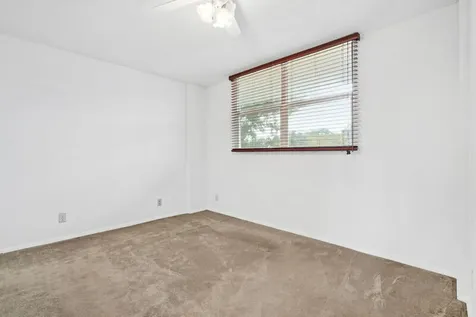 109 Royal Park Drive Oakland Park FL 33309
