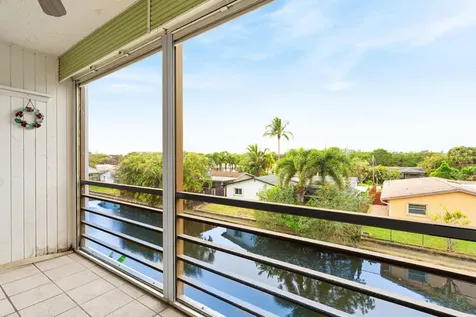 109 Royal Park Drive Oakland Park FL 33309