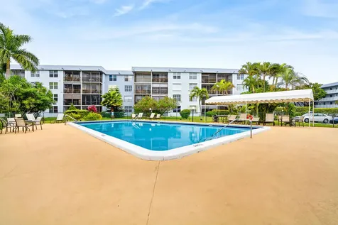109 Royal Park Drive Oakland Park FL 33309