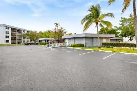 109 Royal Park Drive Oakland Park FL 33309