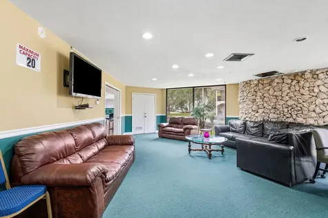 109 Royal Park Drive Oakland Park FL 33309
